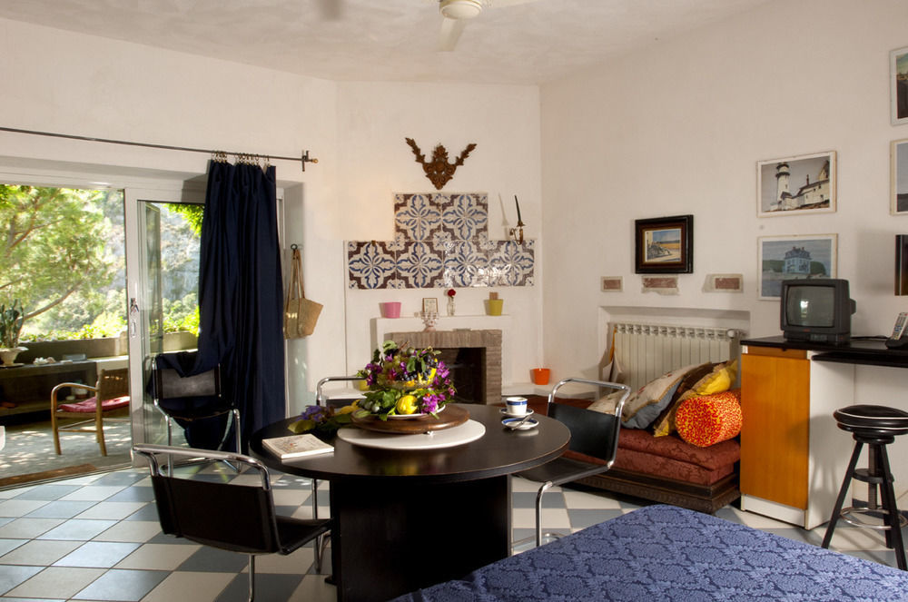 I Giardini Dei Sensi Aparthotel โปซิตาโน ภายนอก รูปภาพ