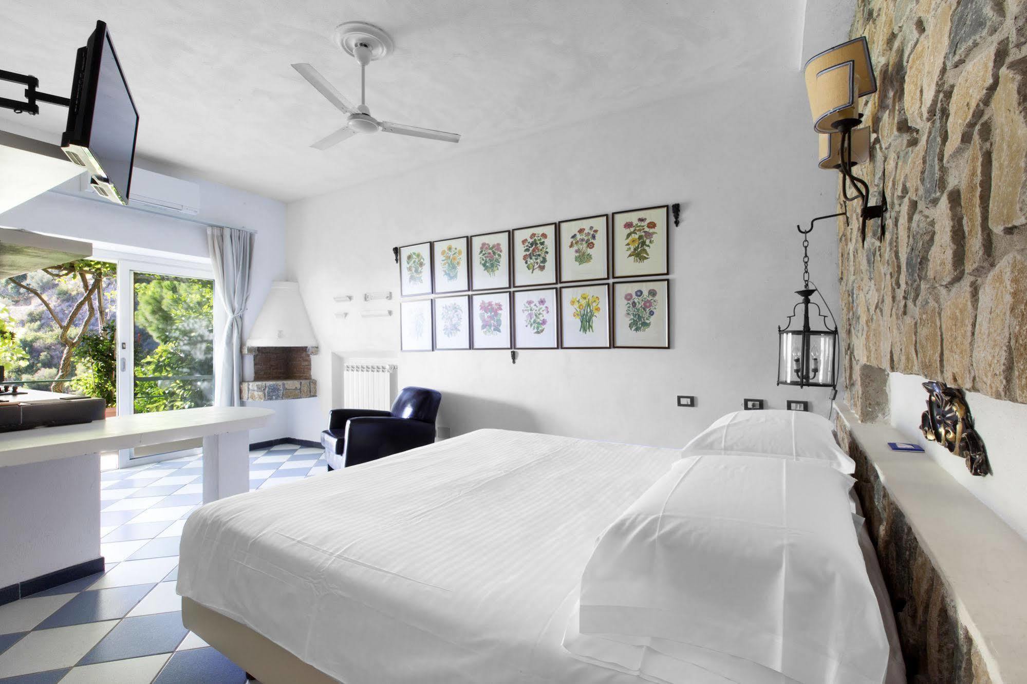 I Giardini Dei Sensi Aparthotel โปซิตาโน ภายนอก รูปภาพ