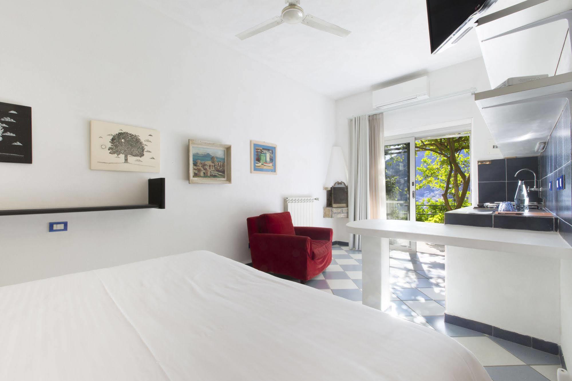 I Giardini Dei Sensi Aparthotel โปซิตาโน ภายนอก รูปภาพ